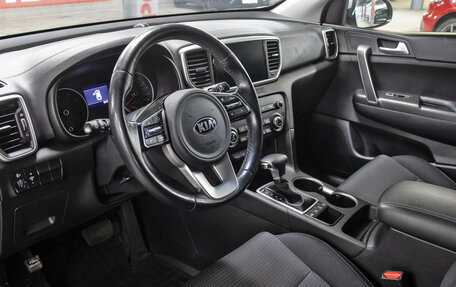 KIA Sportage IV рестайлинг, 2020 год, 2 598 000 рублей, 15 фотография