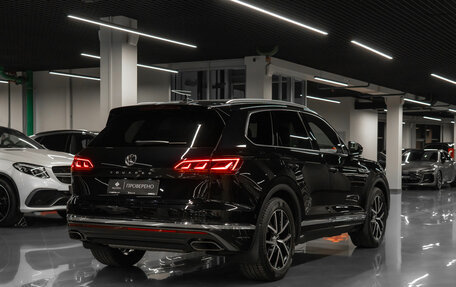 Volkswagen Touareg III, 2020 год, 5 950 000 рублей, 5 фотография