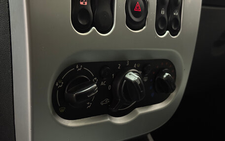 Renault Logan I, 2014 год, 391 000 рублей, 10 фотография