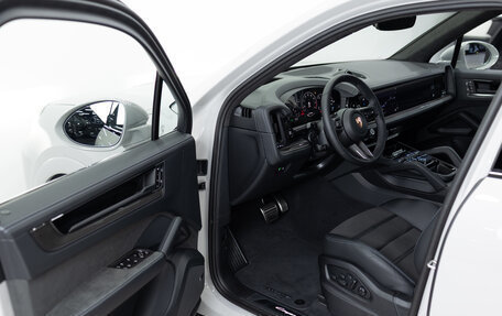 Porsche Cayenne III, 2025 год, 24 490 000 рублей, 7 фотография