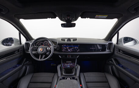 Porsche Cayenne III, 2025 год, 24 490 000 рублей, 32 фотография