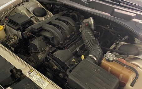 Chrysler 300C II, 2006 год, 1 200 000 рублей, 9 фотография