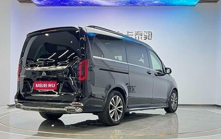 Mercedes-Benz V-Класс, 2021 год, 5 840 000 рублей, 6 фотография