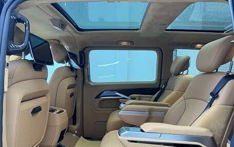 Mercedes-Benz V-Класс, 2021 год, 5 840 000 рублей, 15 фотография