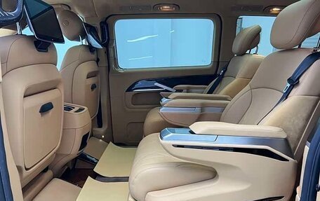 Mercedes-Benz V-Класс, 2021 год, 5 840 000 рублей, 16 фотография