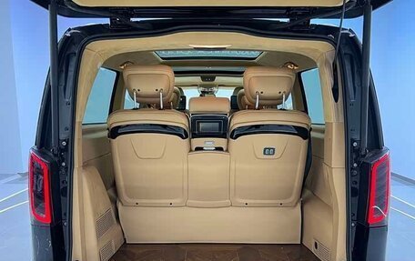 Mercedes-Benz V-Класс, 2021 год, 5 840 000 рублей, 21 фотография