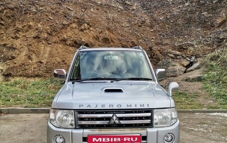 Mitsubishi Pajero Mini II, 2010 год, 750 000 рублей, 2 фотография