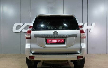 Toyota Land Cruiser Prado 150 рестайлинг 2, 2014 год, 3 199 000 рублей, 4 фотография