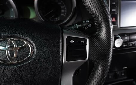 Toyota Land Cruiser Prado 150 рестайлинг 2, 2014 год, 3 199 000 рублей, 25 фотография