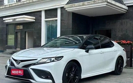 Toyota Camry, 2022 год, 2 390 000 рублей, 1 фотография