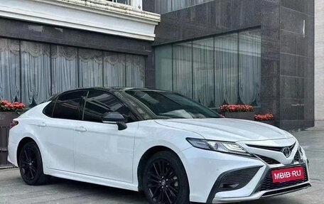 Toyota Camry, 2022 год, 2 390 000 рублей, 3 фотография