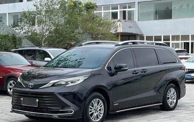 Toyota Sienna, 2021 год, 3 260 000 рублей, 1 фотография