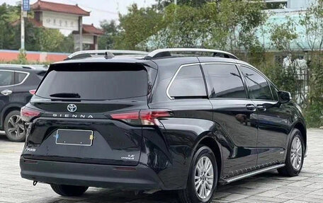 Toyota Sienna, 2021 год, 3 260 000 рублей, 3 фотография