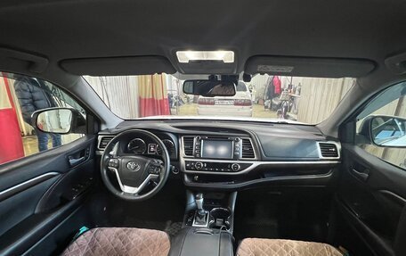 Toyota Highlander III, 2014 год, 3 000 000 рублей, 5 фотография