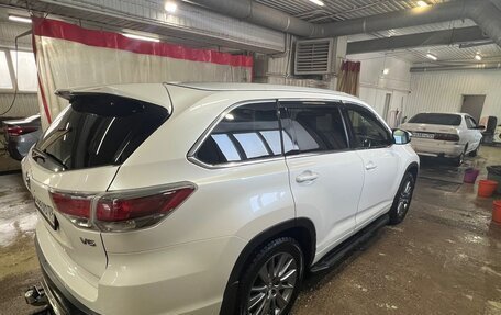 Toyota Highlander III, 2014 год, 3 000 000 рублей, 4 фотография
