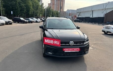 Volkswagen Tiguan II, 2020 год, 2 500 000 рублей, 2 фотография