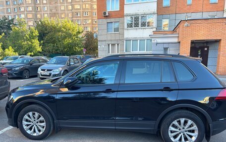 Volkswagen Tiguan II, 2020 год, 2 500 000 рублей, 24 фотография