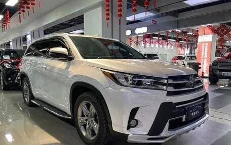 Toyota Highlander III, 2021 год, 3 100 000 рублей, 3 фотография