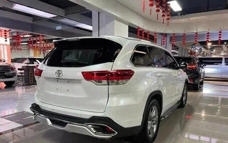 Toyota Highlander III, 2021 год, 3 100 000 рублей, 4 фотография