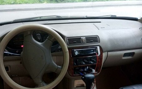 Mitsubishi Galant VIII, 1999 год, 290 000 рублей, 5 фотография