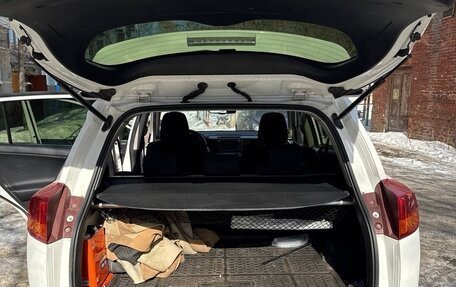 Toyota RAV4, 2014 год, 2 410 000 рублей, 10 фотография