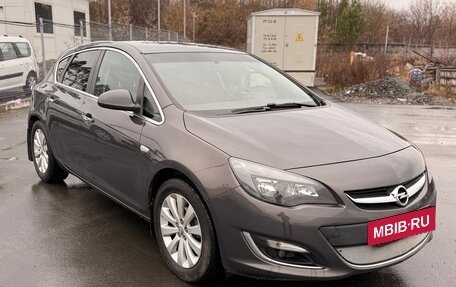 Opel Astra J, 2014 год, 799 000 рублей, 3 фотография