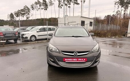 Opel Astra J, 2014 год, 799 000 рублей, 2 фотография