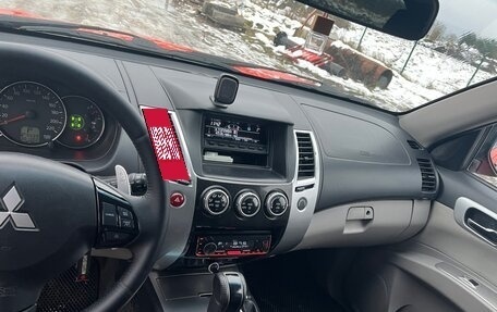 Mitsubishi Pajero Sport II рестайлинг, 2013 год, 2 500 000 рублей, 15 фотография