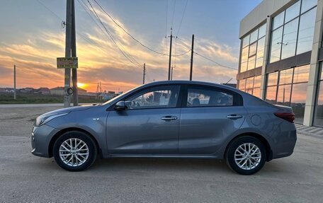 KIA Rio IV, 2018 год, 1 580 000 рублей, 2 фотография