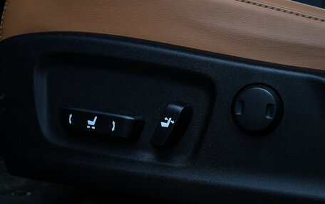 Lexus RX IV рестайлинг, 2020 год, 6 300 000 рублей, 17 фотография