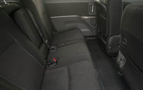 Toyota ISis I, 2010 год, 998 000 рублей, 13 фотография