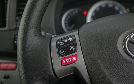 Toyota ISis I, 2010 год, 998 000 рублей, 11 фотография