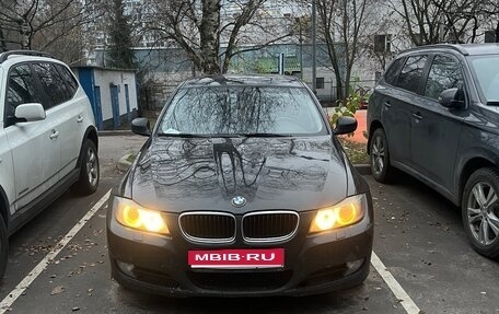 BMW 3 серия, 2011 год, 900 000 рублей, 1 фотография