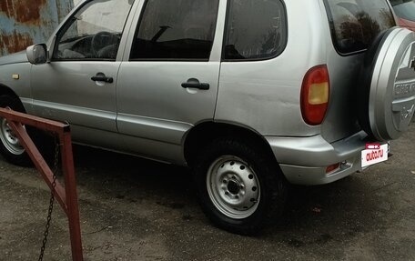 Chevrolet Niva I рестайлинг, 2003 год, 300 000 рублей, 2 фотография