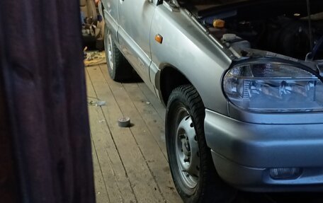 Chevrolet Niva I рестайлинг, 2003 год, 300 000 рублей, 6 фотография