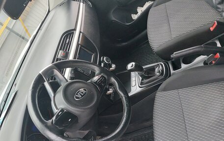 KIA Rio III рестайлинг, 2017 год, 975 000 рублей, 16 фотография