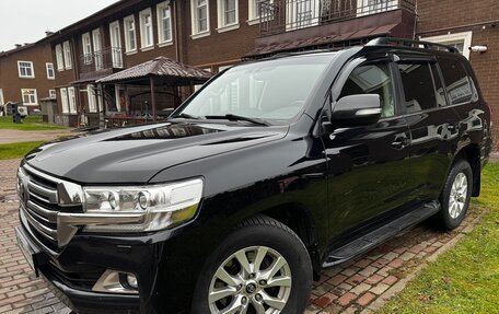 Toyota Land Cruiser 200, 2019 год, 6 700 000 рублей, 3 фотография