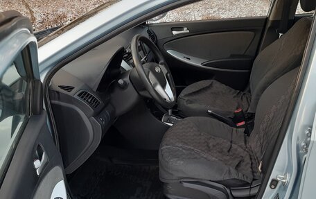 Hyundai Solaris II рестайлинг, 2011 год, 850 000 рублей, 7 фотография