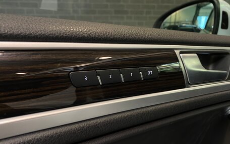 Volkswagen Touareg III, 2015 год, 2 850 000 рублей, 22 фотография