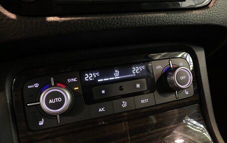 Volkswagen Touareg III, 2015 год, 2 850 000 рублей, 17 фотография