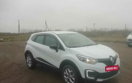 Renault Kaptur I рестайлинг, 2016 год, 920 000 рублей, 3 фотография