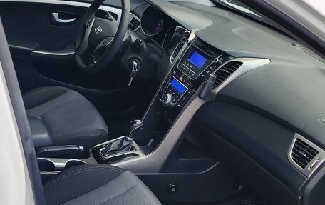 Hyundai i30 II рестайлинг, 2013 год, 930 000 рублей, 11 фотография