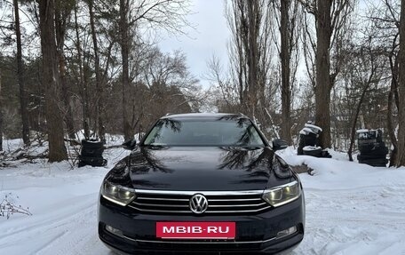 Volkswagen Passat B8 рестайлинг, 2015 год, 1 650 000 рублей, 8 фотография