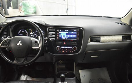 Mitsubishi Outlander III рестайлинг 3, 2012 год, 1 129 000 рублей, 18 фотография