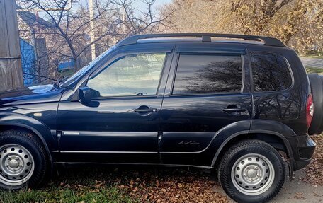 Chevrolet Niva I рестайлинг, 2011 год, 595 000 рублей, 1 фотография