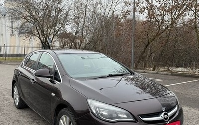 Opel Astra J, 2013 год, 790 000 рублей, 1 фотография