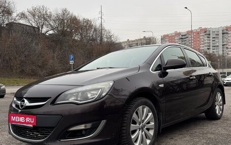 Opel Astra J, 2013 год, 790 000 рублей, 2 фотография