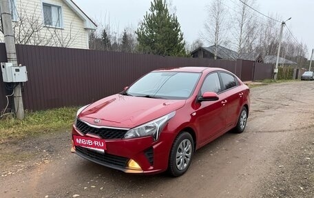 KIA Rio IV, 2021 год, 1 750 000 рублей, 2 фотография