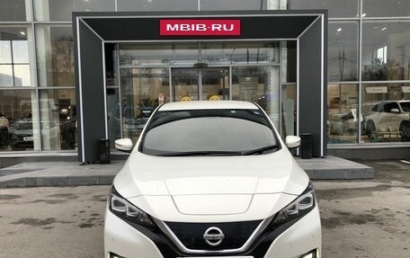 Nissan Leaf II, 2018 год, 1 249 000 рублей, 2 фотография