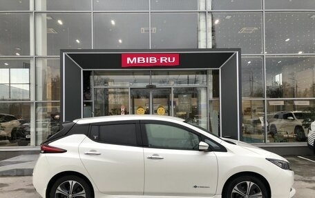 Nissan Leaf II, 2018 год, 1 249 000 рублей, 4 фотография